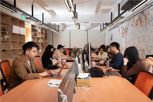 FDE 工程師在客戶現場盤點流程、開發系統